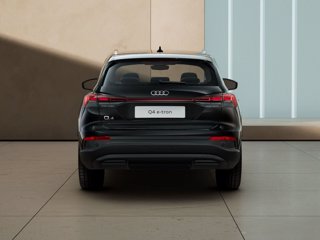 AUDI Q4 40 e-tron