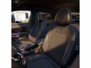 VOLKSWAGEN T-Roc 1.5 eTSI ACT 150 CV DSG R-Line