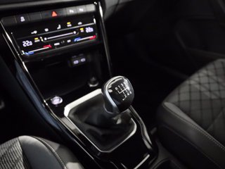 VOLKSWAGEN T-roc 1.5 tsi r-line