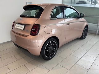 FIAT 500e 42 kwh la prima