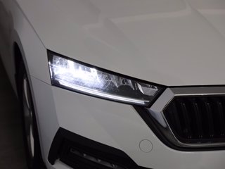 SKODA Octavia wagon 1.5 g-tec executive 130cv dsg