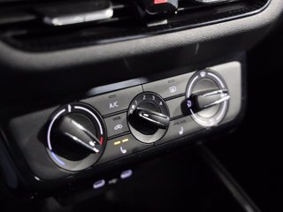 SKODA Fabia 1.0 tsi young edition 95cv