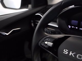 SKODA Fabia 1.0 tsi young edition 95cv