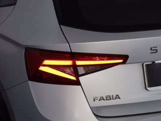 SKODA Fabia 1.0 tsi young edition 95cv