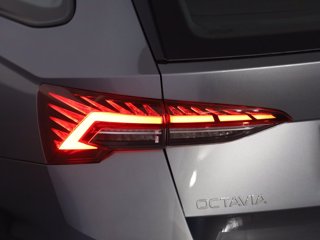 SKODA Octavia wagon 2.0 tdi executive 150cv dsg