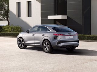 AUDI Q3 SPB e-hybrid 200 kW S tronic S line edition