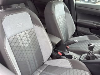 VOLKSWAGEN Taigo 1.0 tsi r-line 110cv