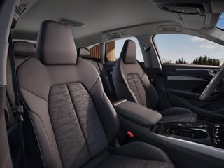 AUDI A6 Avant e-hybrid 220 kW S tronic quattro Business