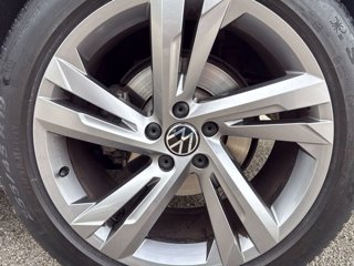 VOLKSWAGEN Tiguan 2.0 tdi r-line 150cv dsg