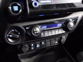 TOYOTA Hilux 2.4 d-4d double cab executive 4wd auto