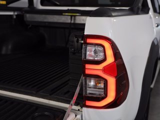 TOYOTA Hilux 2.4 d-4d double cab executive 4wd auto