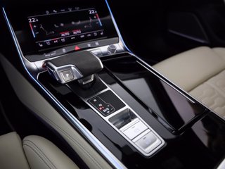 AUDI Rs6 avant 4.0 mhev performance quattro tiptronic