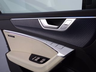 AUDI Rs6 avant 4.0 mhev performance quattro tiptronic