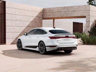 AUDI A6 Avant e-hybrid 220 kW S tronic quattro S line edition