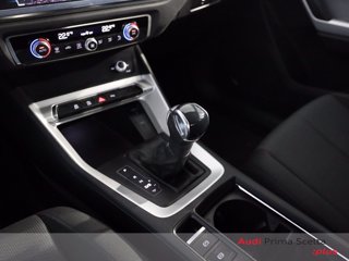 AUDI Q3 35 2.0 tdi business advanced s-tronic