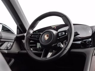 PORSCHE Taycan 4s black edition