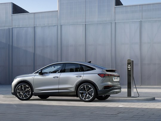 Nuova Q4 Sportback 40 e-tron Business.