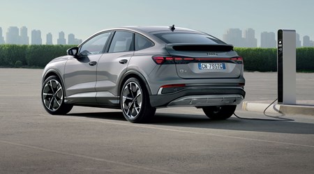 Nuova Q4 Sportback 45 e-tron S line edition