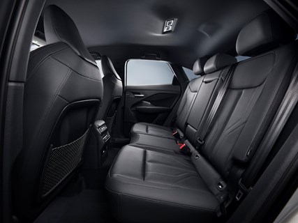 Q3 Sportback 05