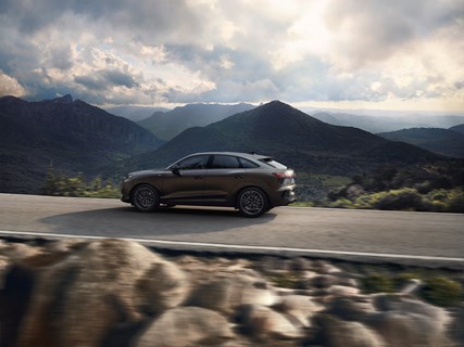 Q3 Sportback 11