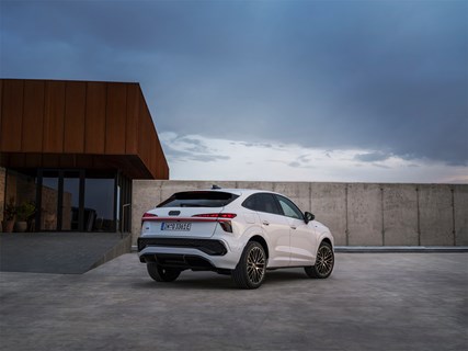 Q3 Sportback 02